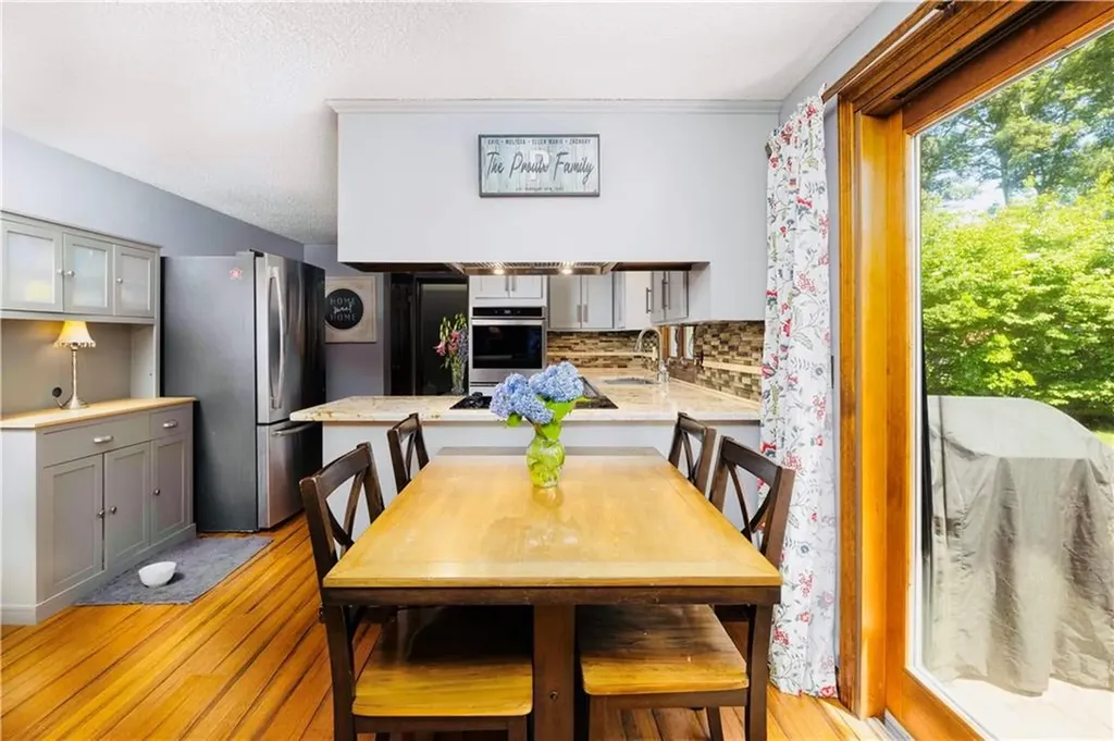 8 Winterberry Drive Coventry RI 02816