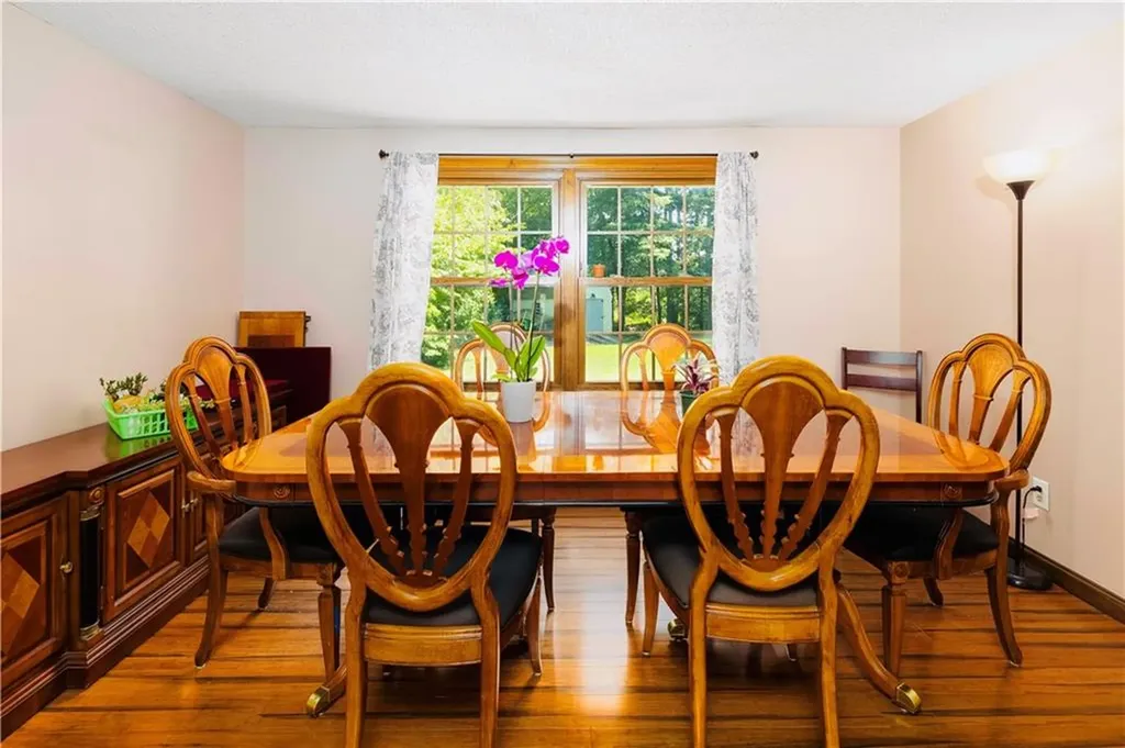 8 Winterberry Drive Coventry RI 02816