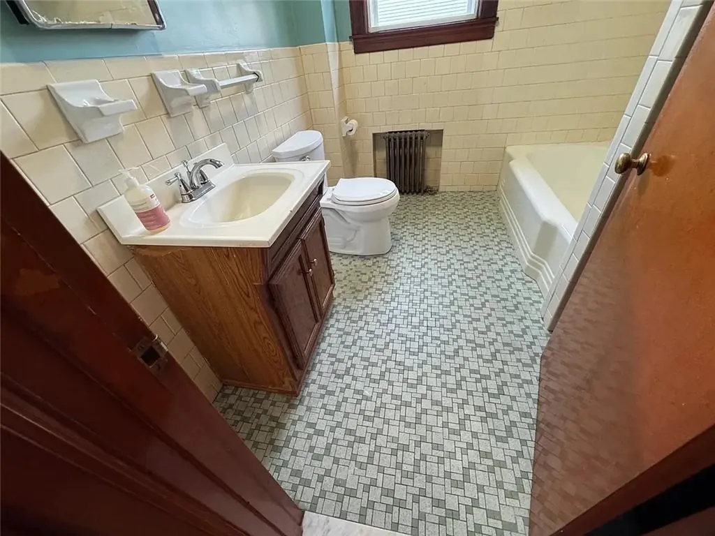 43 Westerly Avenue Providence RI 02909