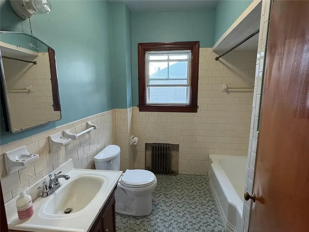43 Westerly Avenue Providence RI 02909