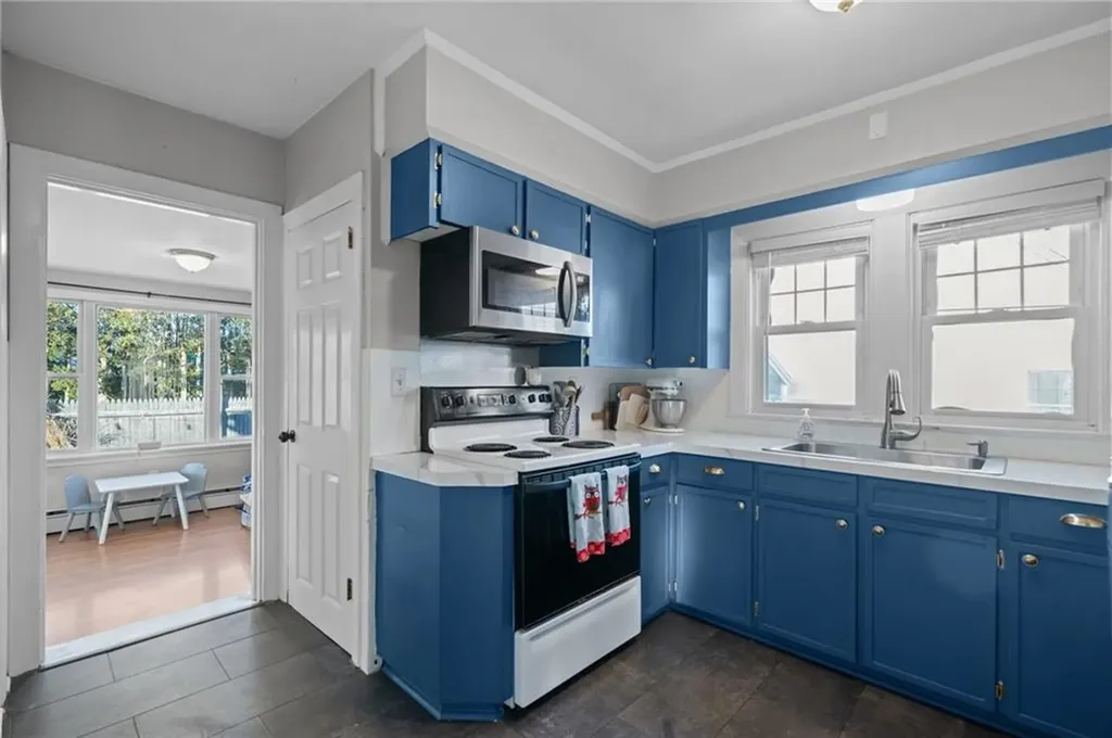51 Smythe Street Middletown RI 02842