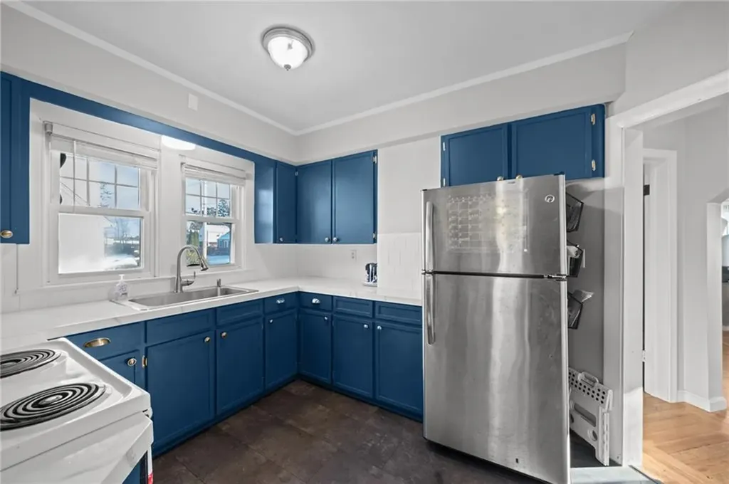 51 Smythe Street Middletown RI 02842