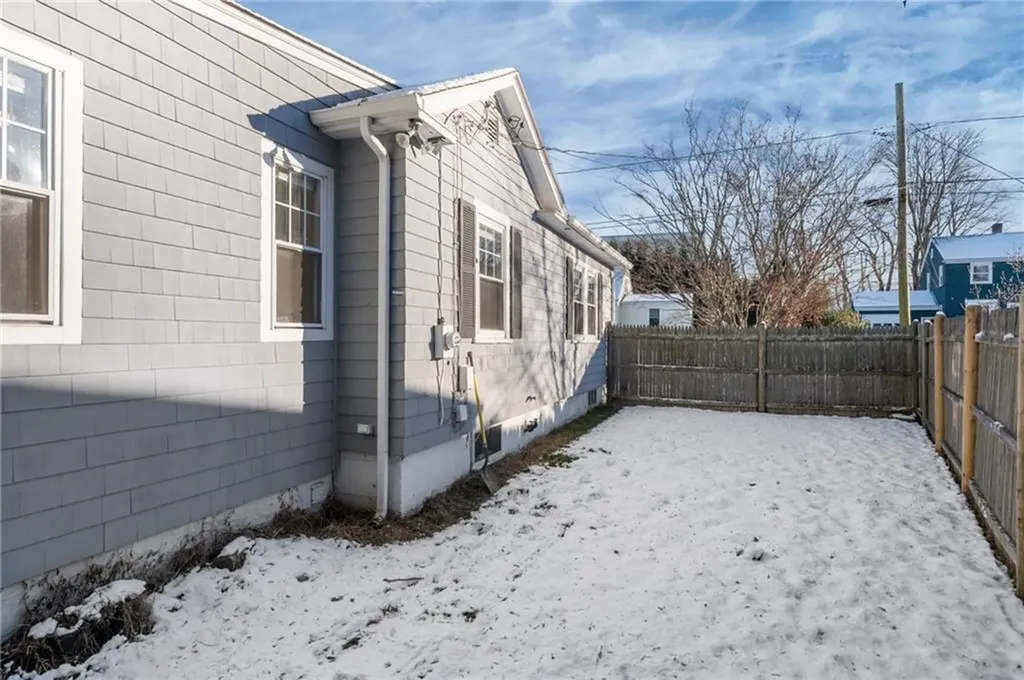 51 Smythe Street Middletown RI 02842