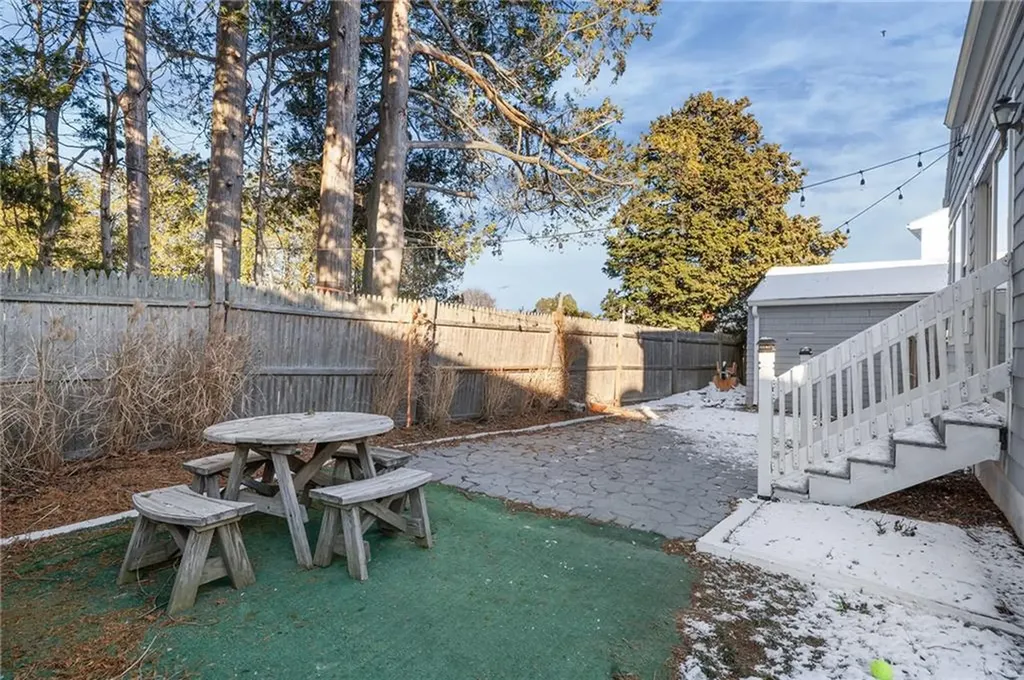 51 Smythe Street Middletown RI 02842