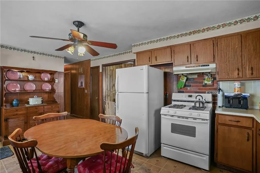 15 Job Street Providence RI 02904