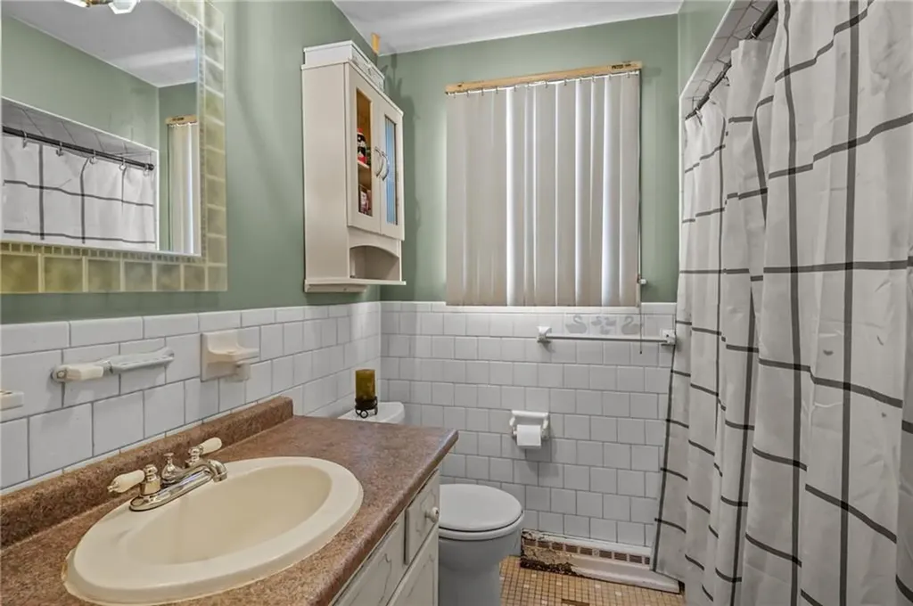 15 Job Street Providence RI 02904