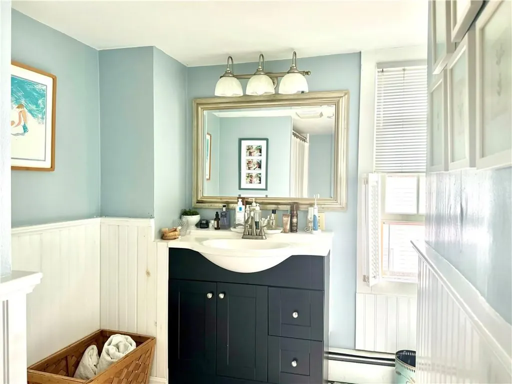 26 South Baptist Street Newport RI 02840