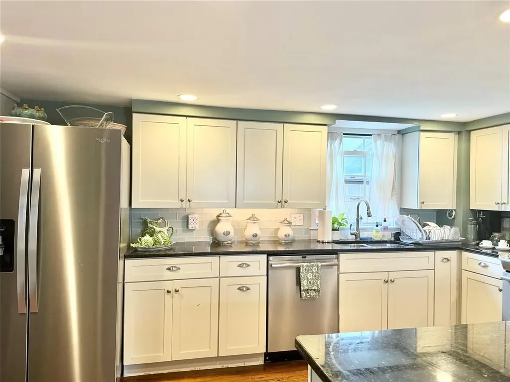 26 South Baptist Street Newport RI 02840