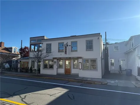 22 Memorial Boulevard Newport RI 02840