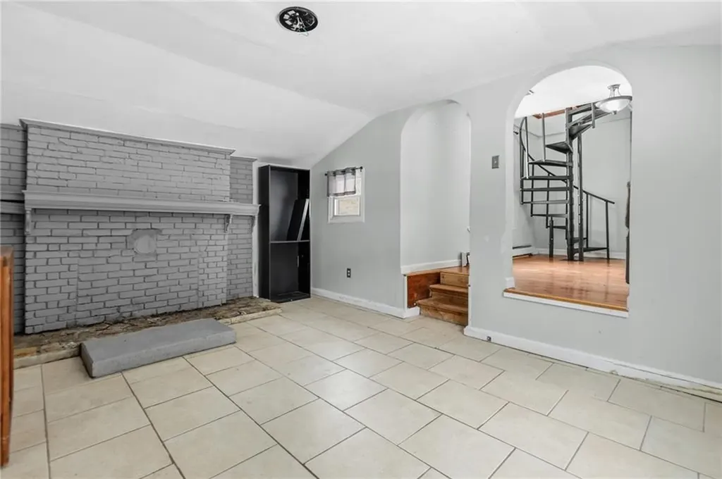 608 Black Plain Road North Smithfield RI 02896