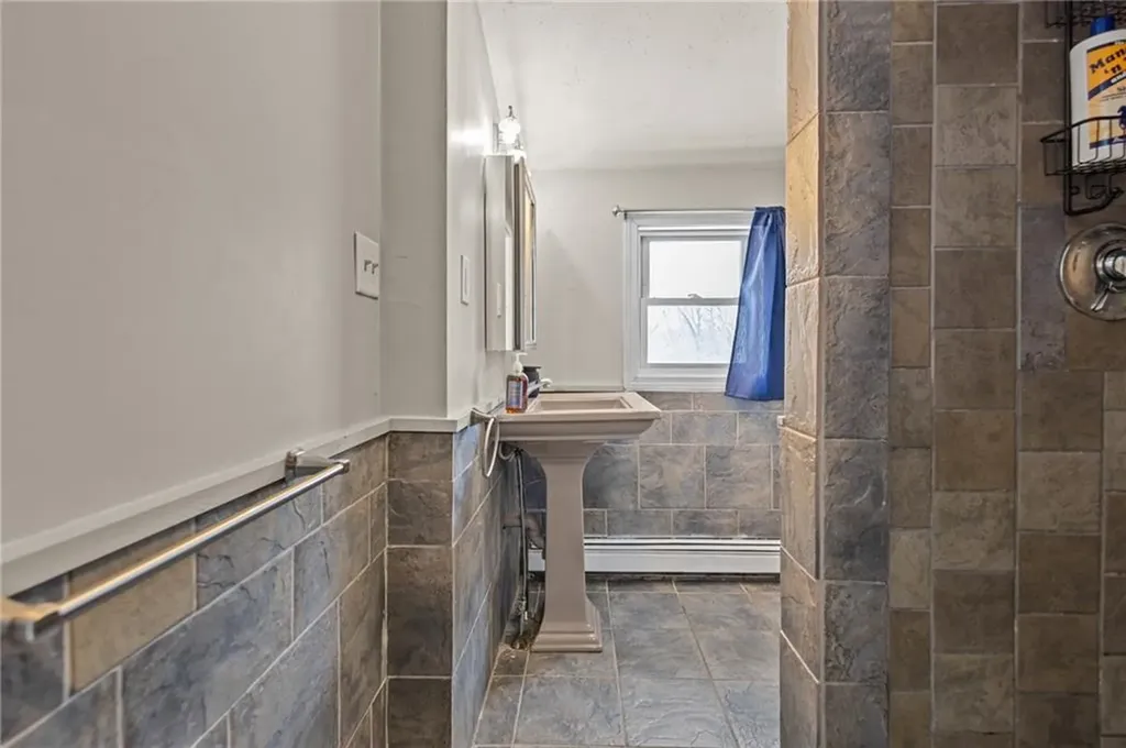 608 Black Plain Road North Smithfield RI 02896