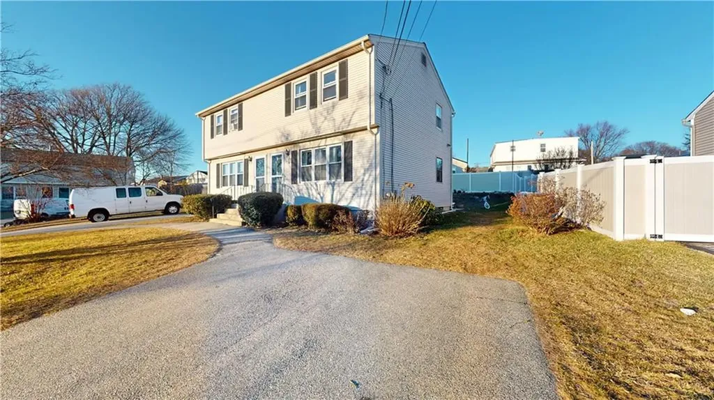 19 Pavilion Court Cranston RI 02920