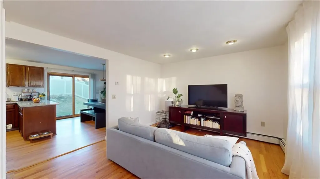 19 Pavilion Court Cranston RI 02920