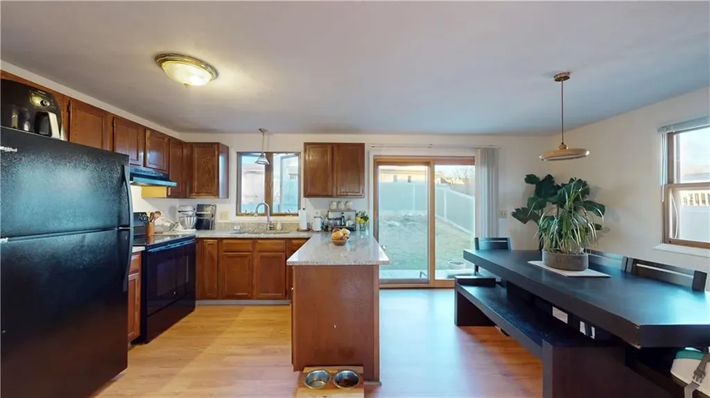 19 Pavilion Court Cranston RI 02920
