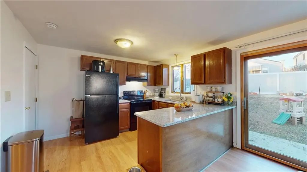 19 Pavilion Court Cranston RI 02920