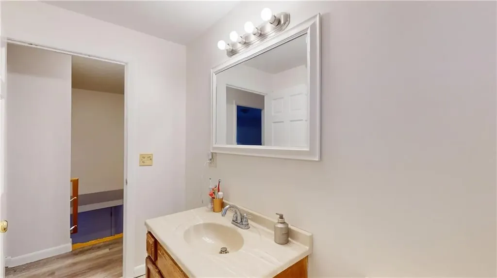 19 Pavilion Court Cranston RI 02920
