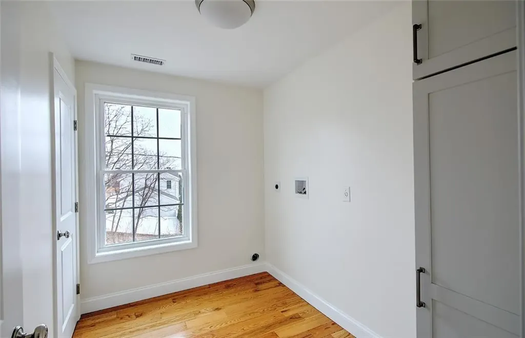 29 Graves Avenue North Smithfield RI 02896