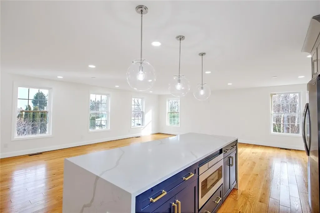 29 Graves Avenue North Smithfield RI 02896