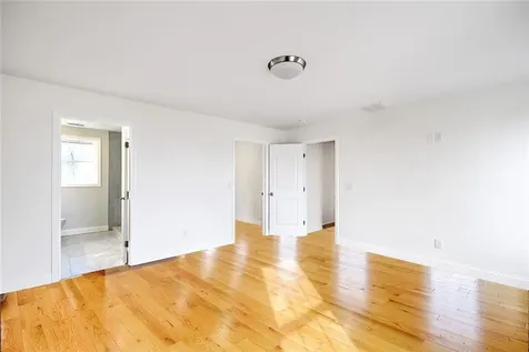 29 Graves Avenue North Smithfield RI 02896