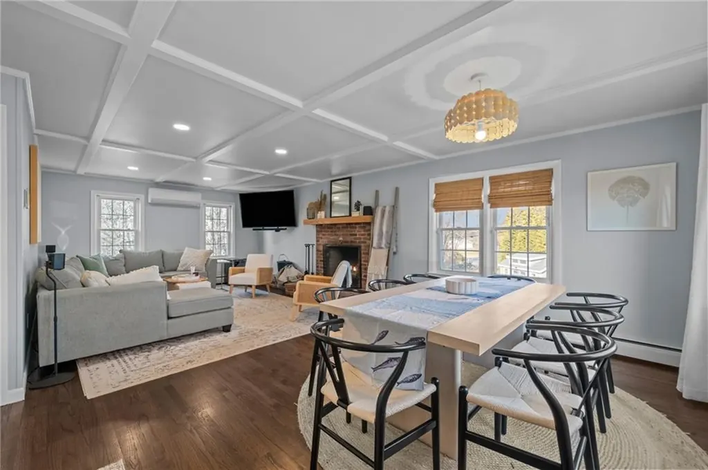 299 Succotash Road South Kingstown RI 02879