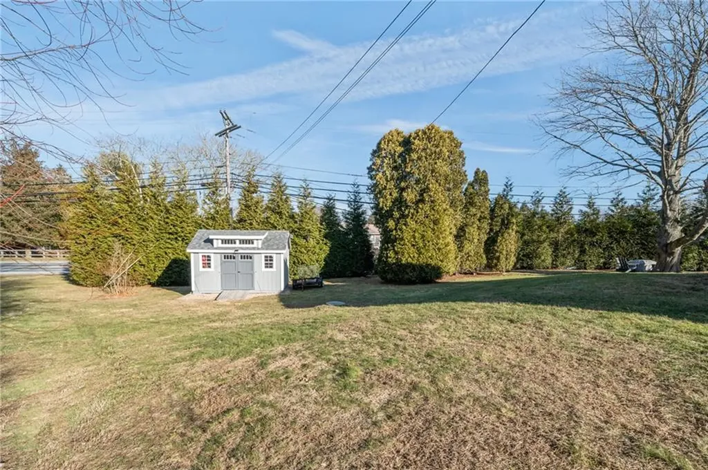 299 Succotash Road South Kingstown RI 02879