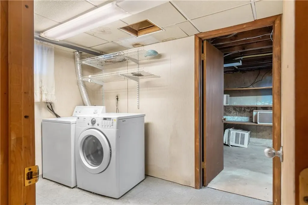 159 Old County Road Smithfield RI 02917