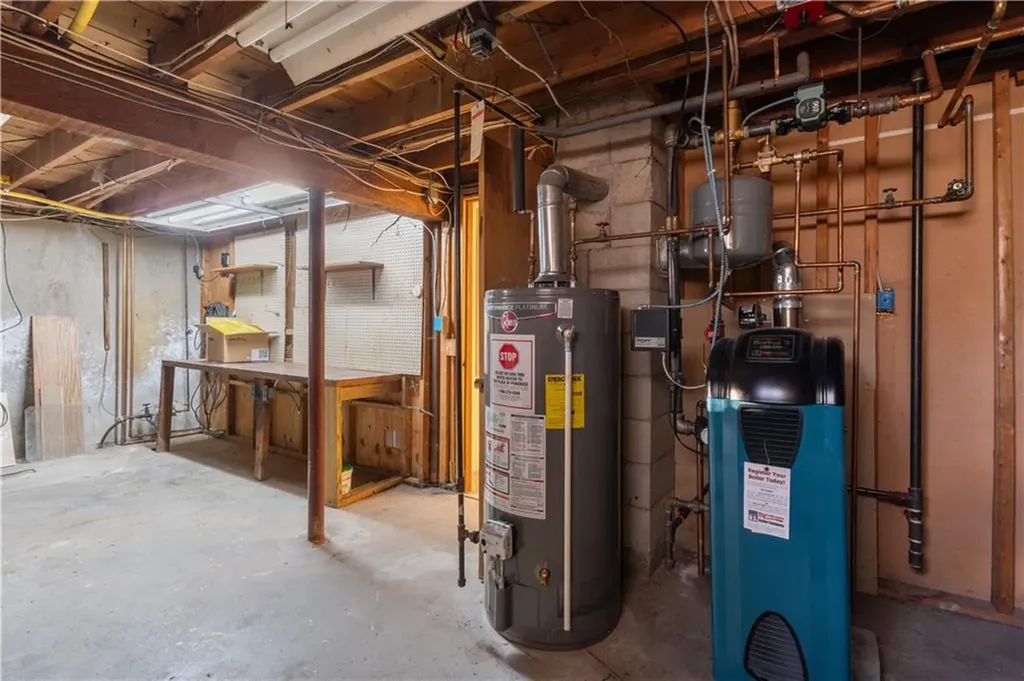 159 Old County Road Smithfield RI 02917