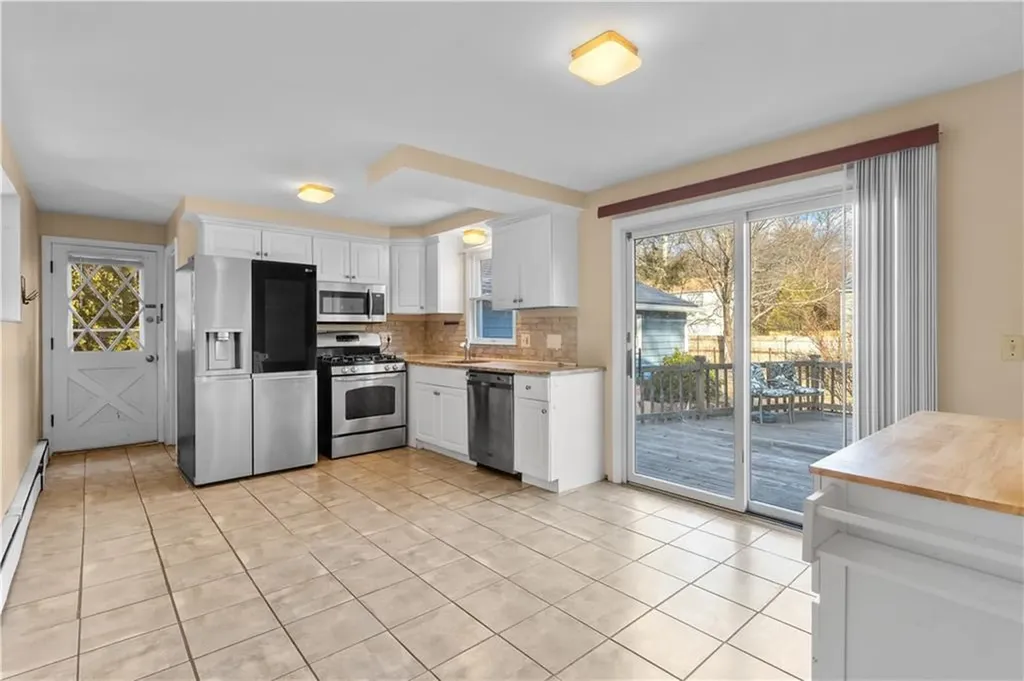 159 Old County Road Smithfield RI 02917