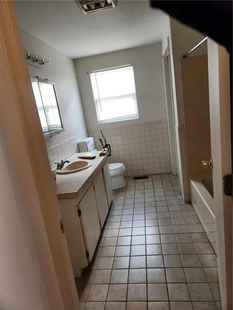 13 Halton Street Providence RI 02907