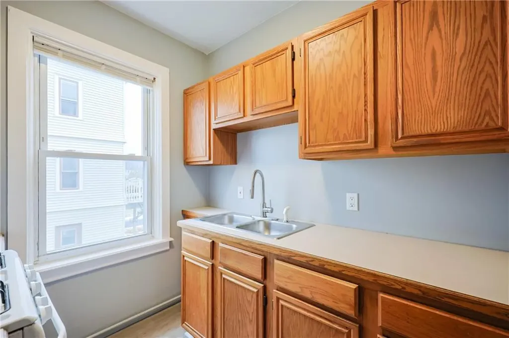 107 Hughes Avenue Pawtucket RI 02861