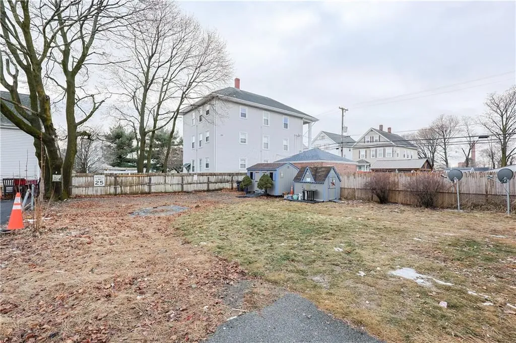 107 Hughes Avenue Pawtucket RI 02861