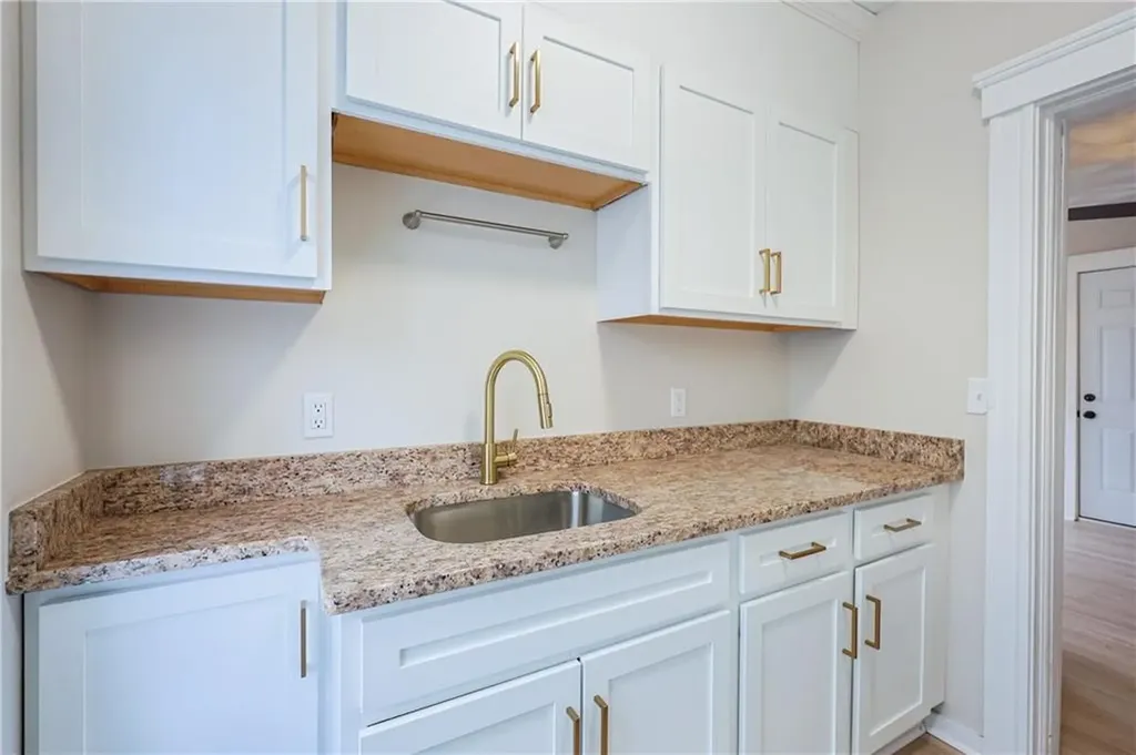 107 Hughes Avenue Pawtucket RI 02861
