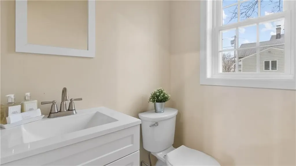 102 Ames Street Pawtucket RI 02861