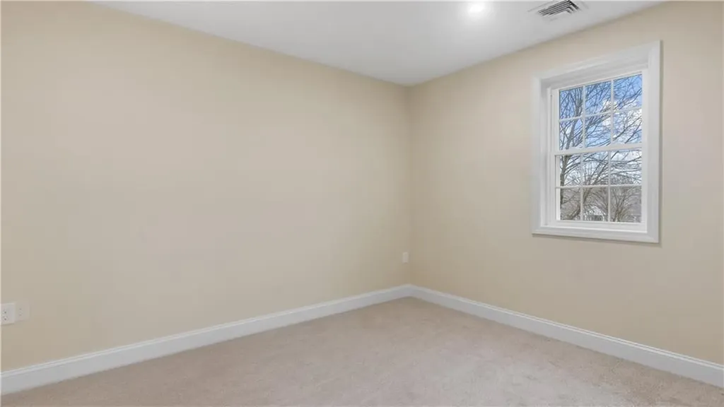 102 Ames Street Pawtucket RI 02861