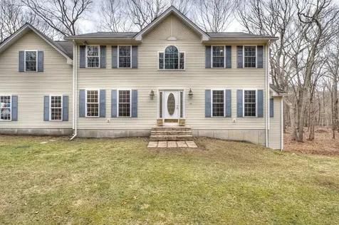 45 Pardon's Wood Lane East Greenwich RI 02818