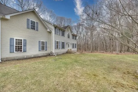 45 Pardon's Wood Lane East Greenwich RI 02818