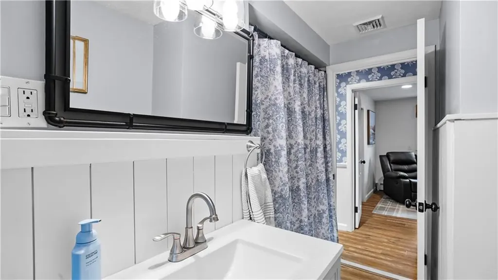 15 Shadbush Road Warwick RI 02888