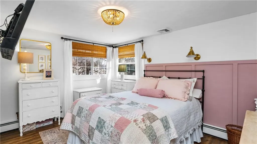 15 Shadbush Road Warwick RI 02888