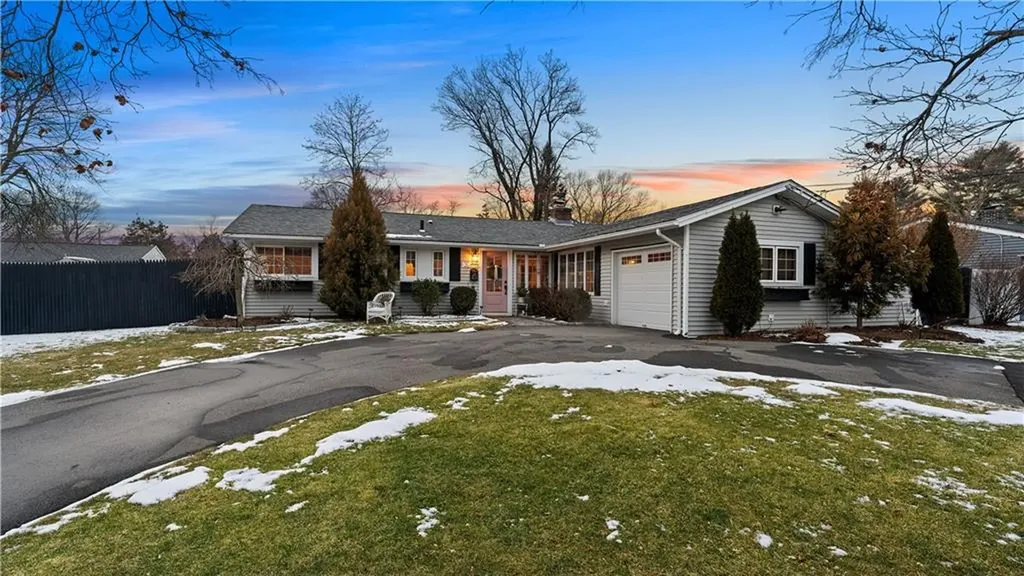 15 Shadbush Road Warwick RI 02888