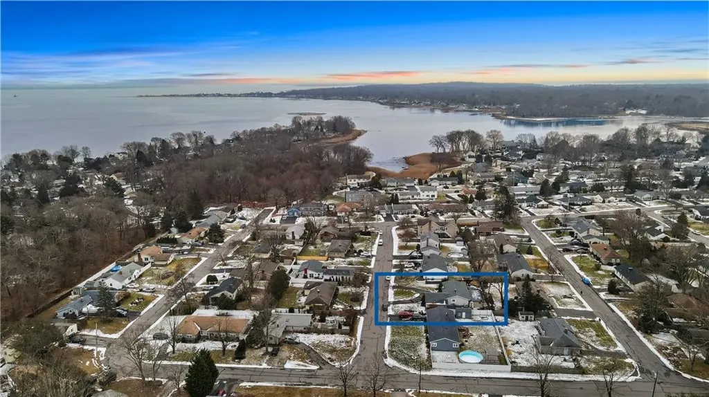 15 Shadbush Road Warwick RI 02888