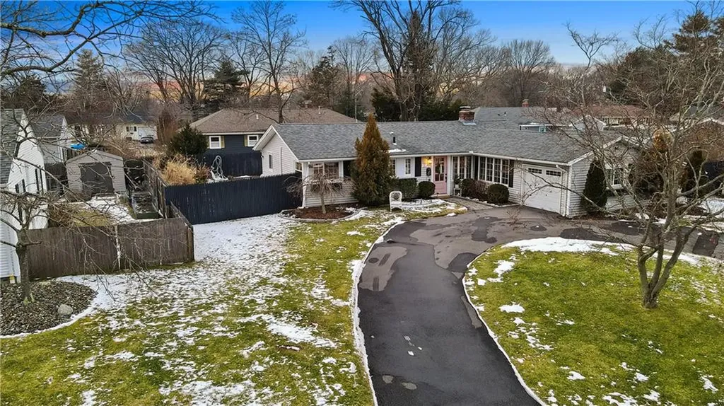 15 Shadbush Road Warwick RI 02888