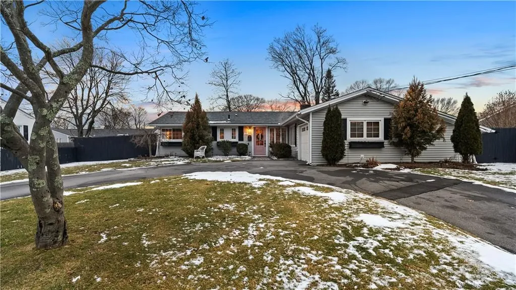 15 Shadbush Road Warwick RI 02888