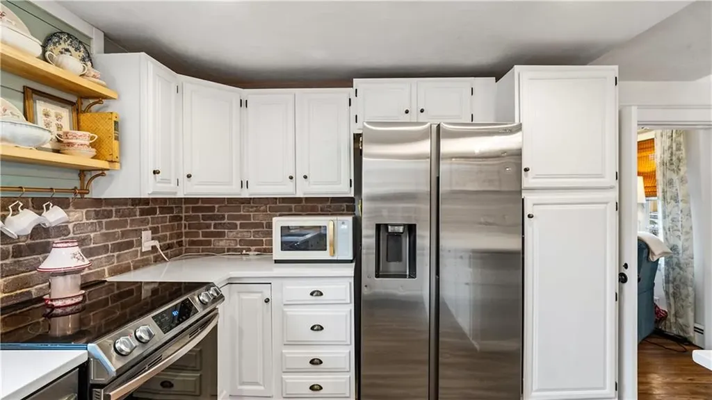 15 Shadbush Road Warwick RI 02888