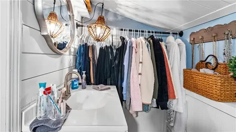 15 Shadbush Road Warwick RI 02888