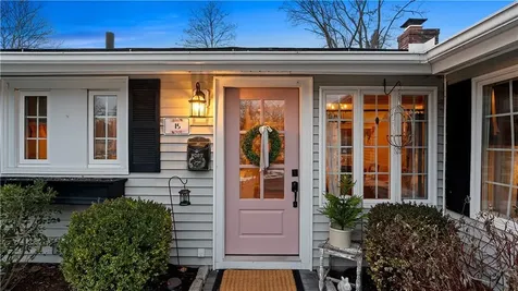 15 Shadbush Road Warwick RI 02888