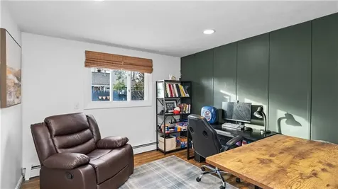 15 Shadbush Road Warwick RI 02888