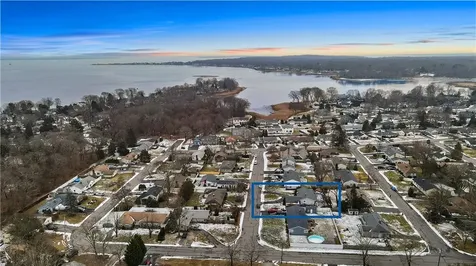 15 Shadbush Road Warwick RI 02888