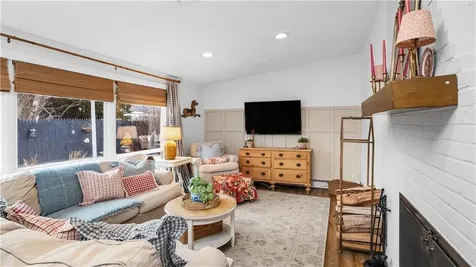 15 Shadbush Road Warwick RI 02888