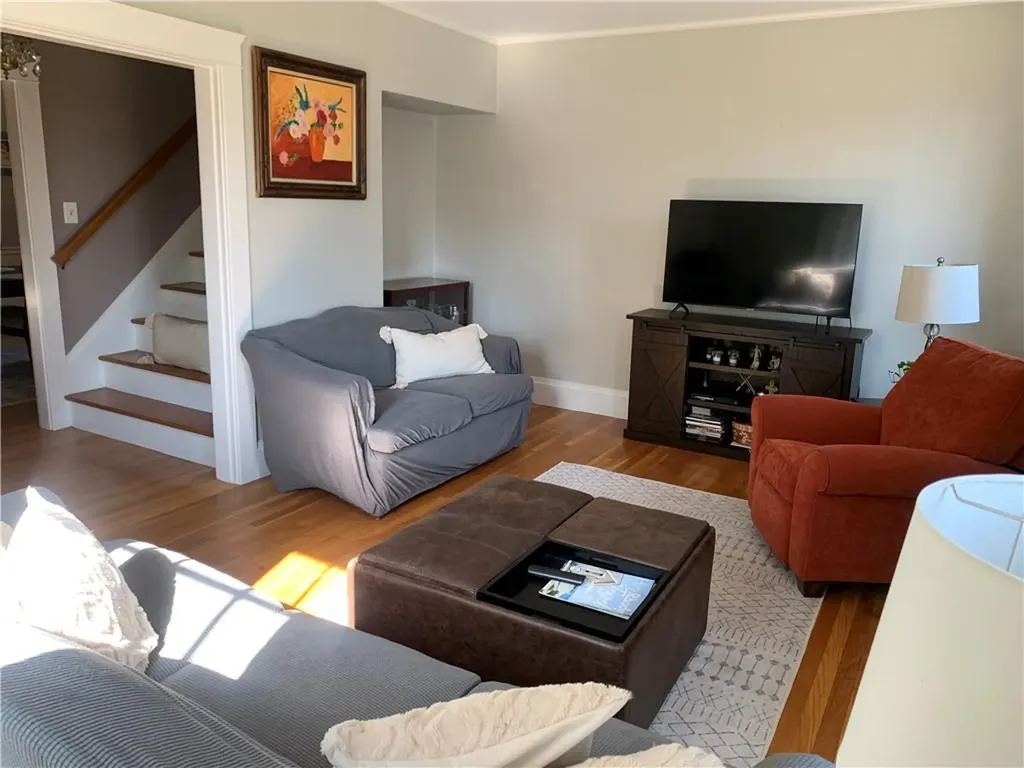 31 Elmcrest Avenue Providence RI 02908