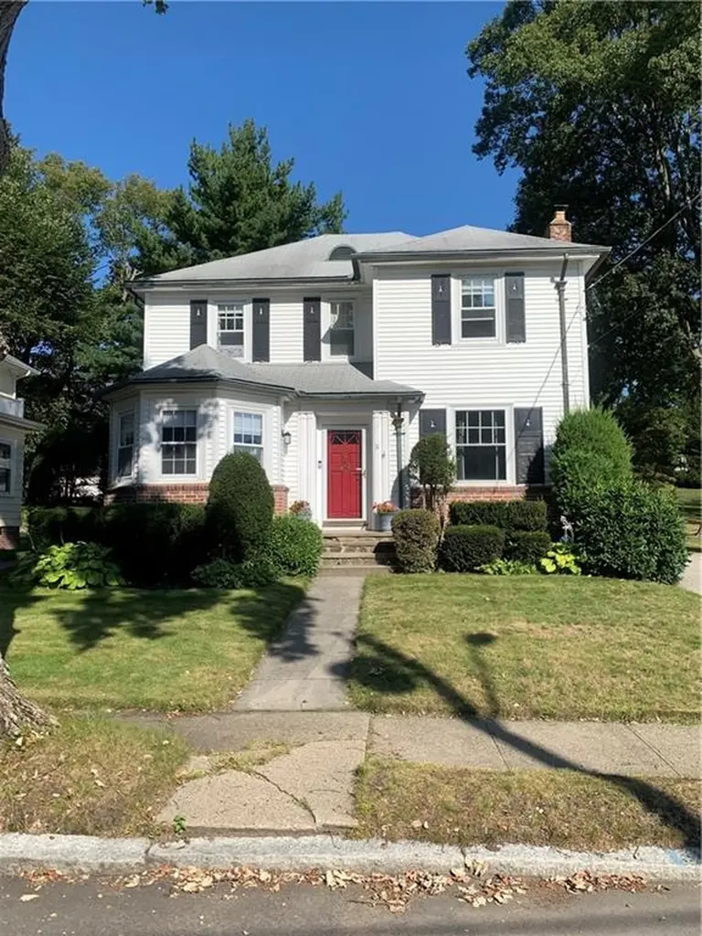 31 Elmcrest Avenue Providence RI 02908